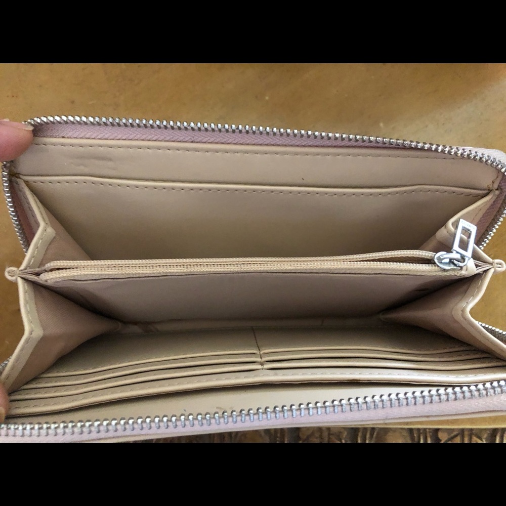 Wallet - image 2